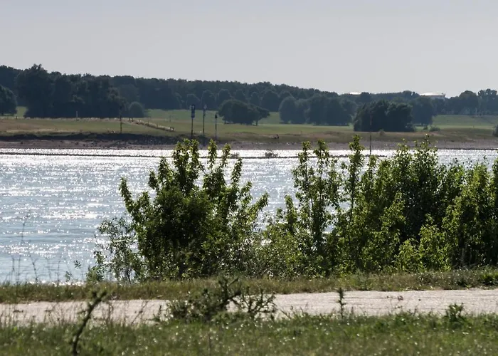 Rheinaue Διαμέρισμα *